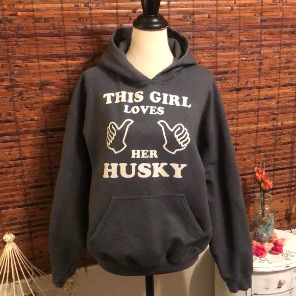 Gildan Tops - Gray hoodie.